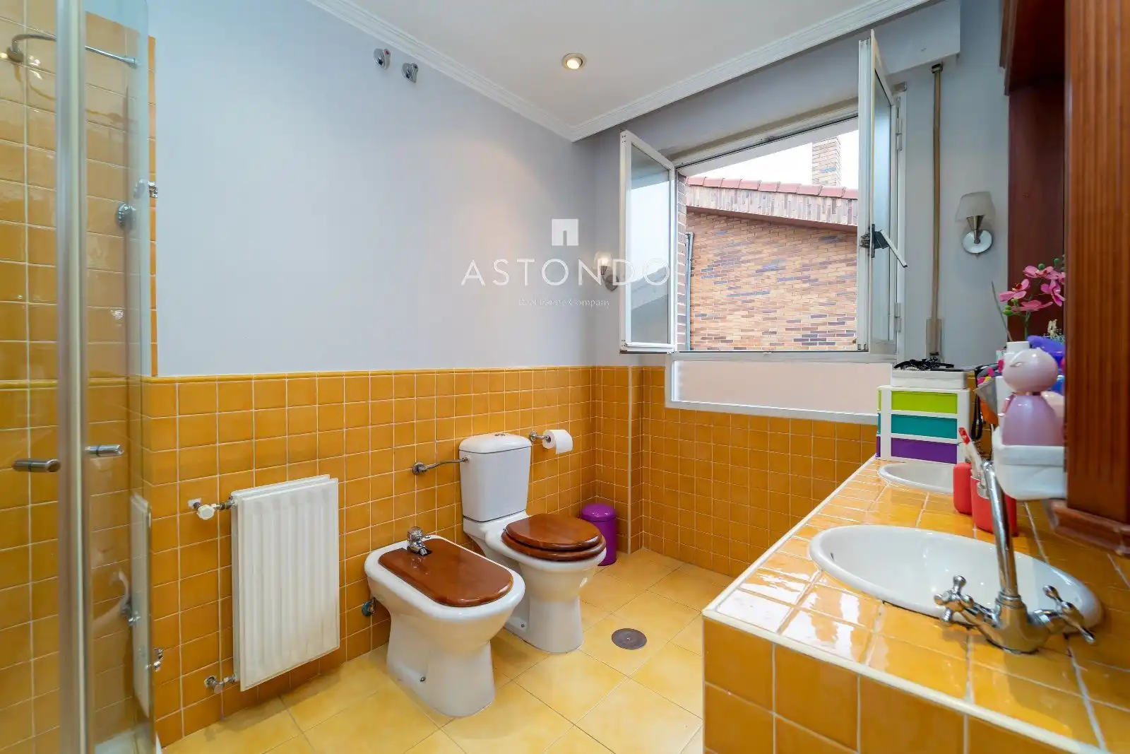Bathroom of Houses for rent in Madrid  with Air Conditioner, Heating and Terrace