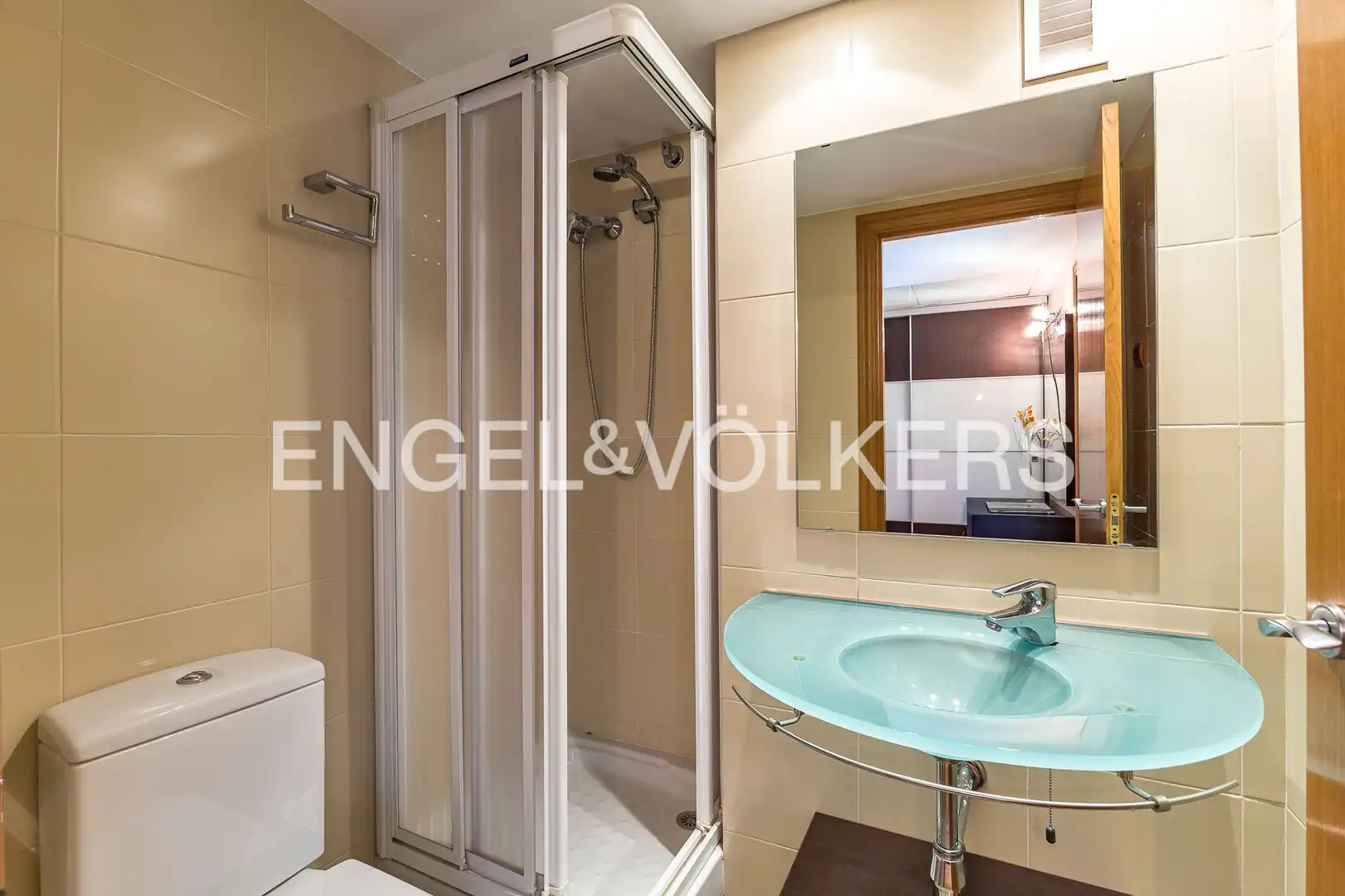 Bathroom of Flat for sale in Gavà  with Air Conditioner, Heating and Parquet flooring