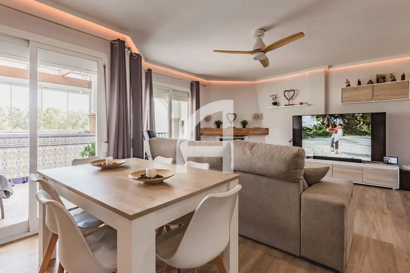 Sala de estar de Ático en venta en Mijas con Aire acondicionado, Calefacción y Terraza