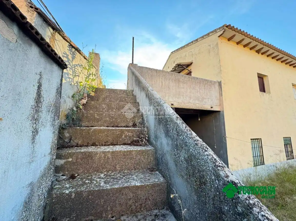 Houses for sale in Alcabón