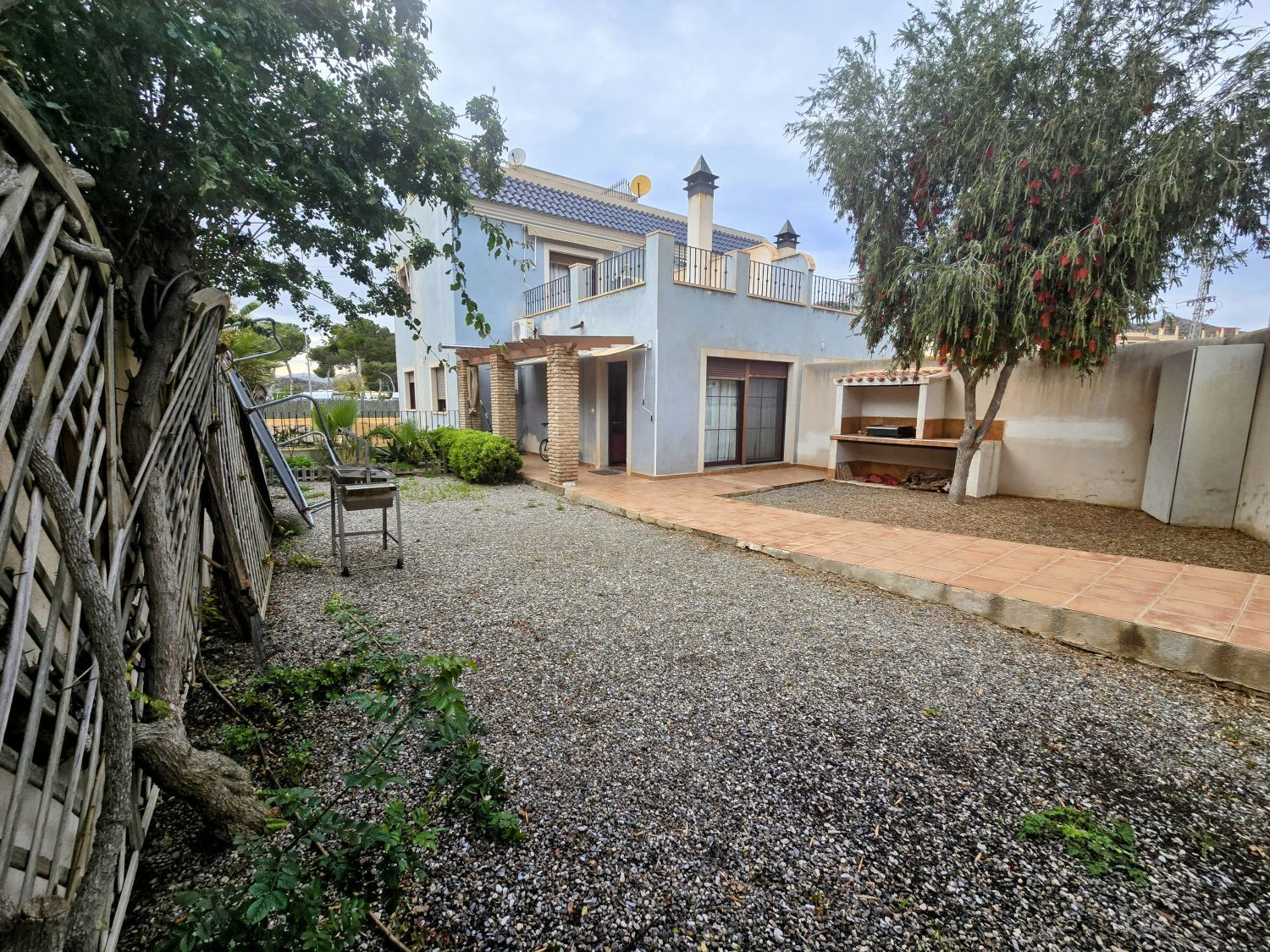 Vista exterior de Casa o xalet en venda en Águilas amb Terrassa, Piscina i Balcó