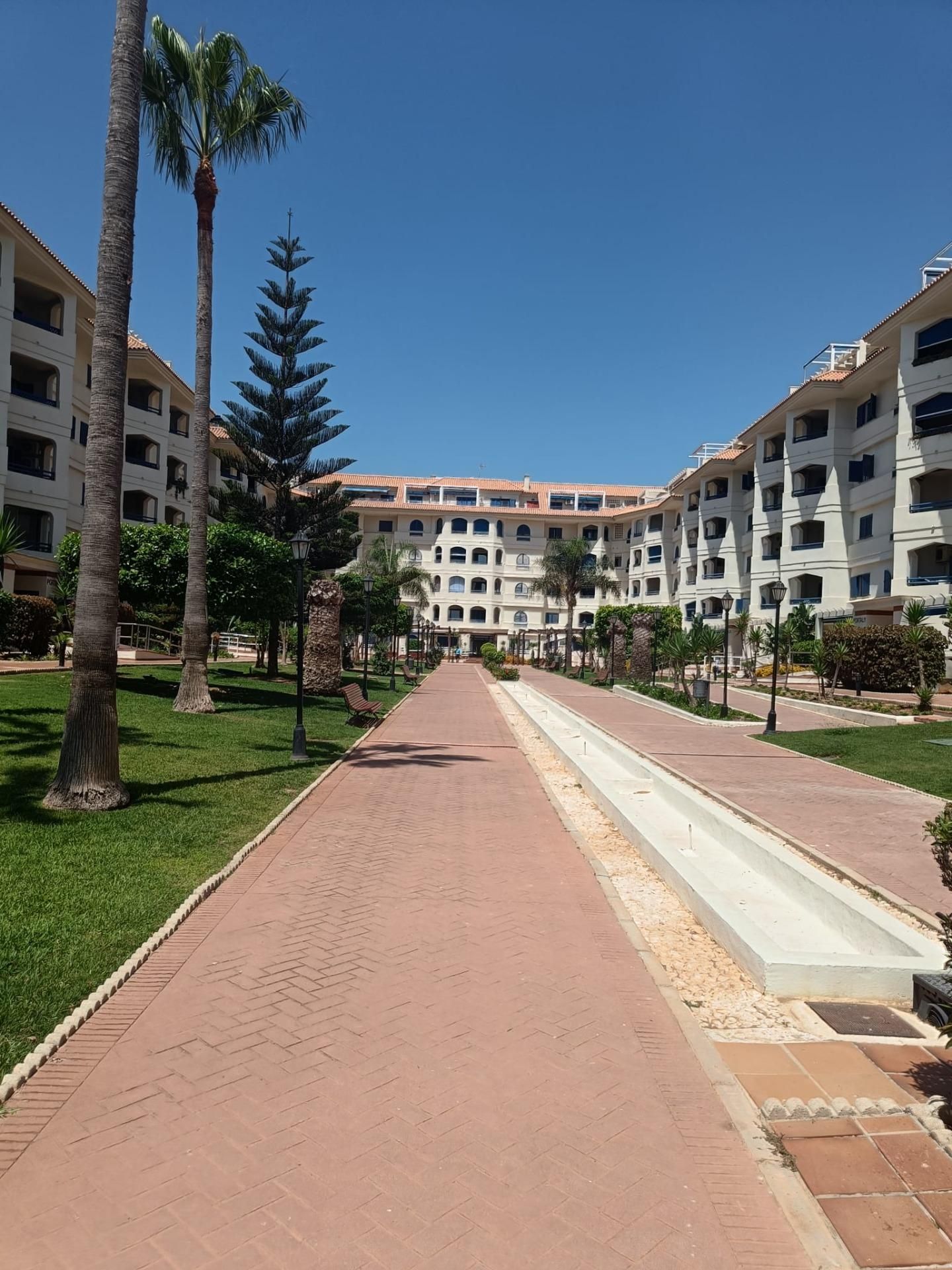 Exterior view of Flat for sale in Manilva  with Community pool