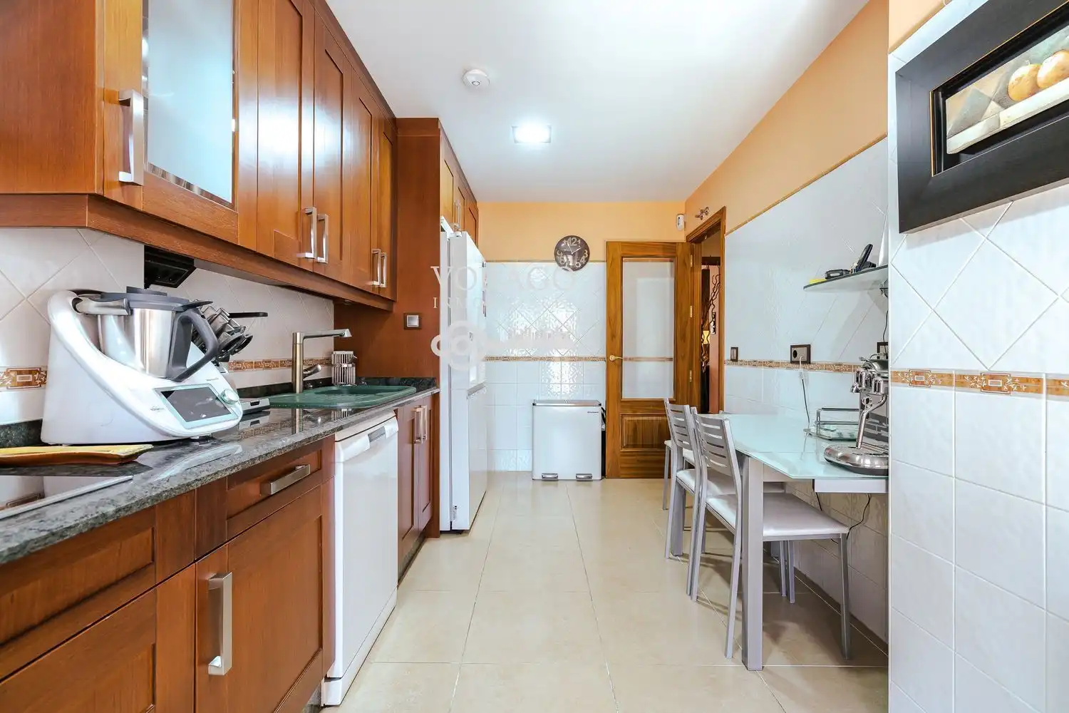 Cocina de Casa o chalet en venta en Meco con Jardín privado y Piscina
