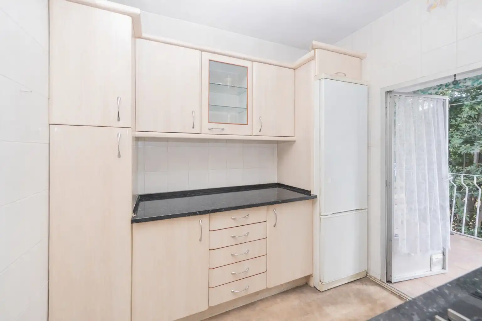 Kitchen of Flat for sale in Pozuelo de Alarcón  with Heating, Terrace and Furnished