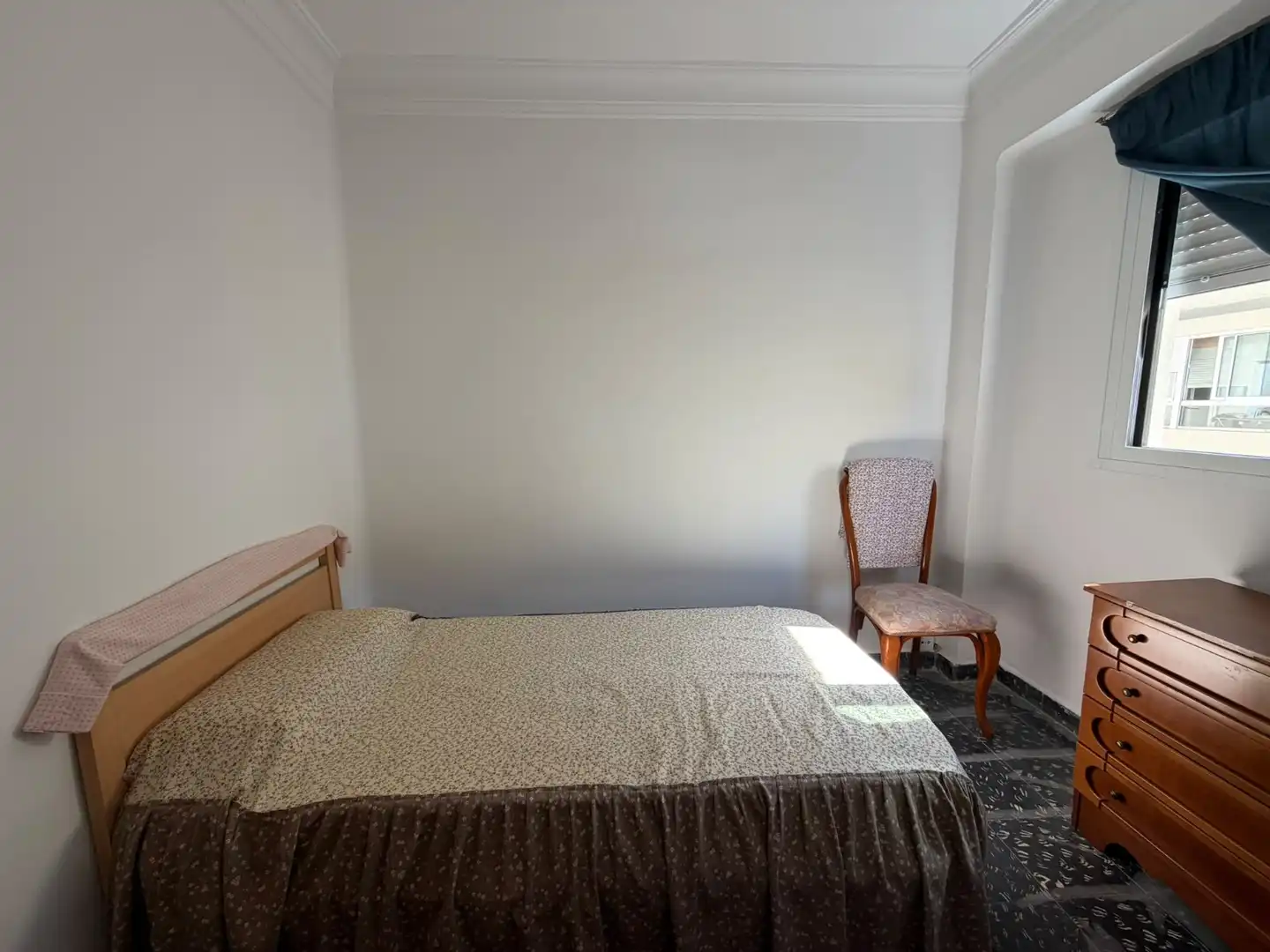Schlafzimmer von Wohnung zum Verkauf in Burjassot
