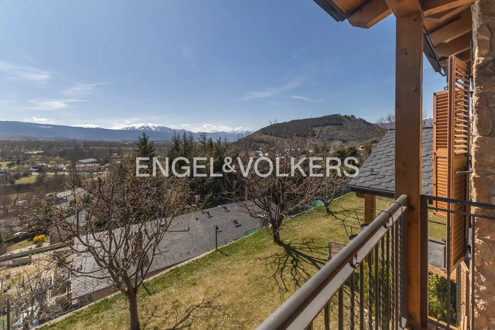 Vista exterior de Casa o chalet en venta en Estavar con Calefacción, Jardín privado y Parquet