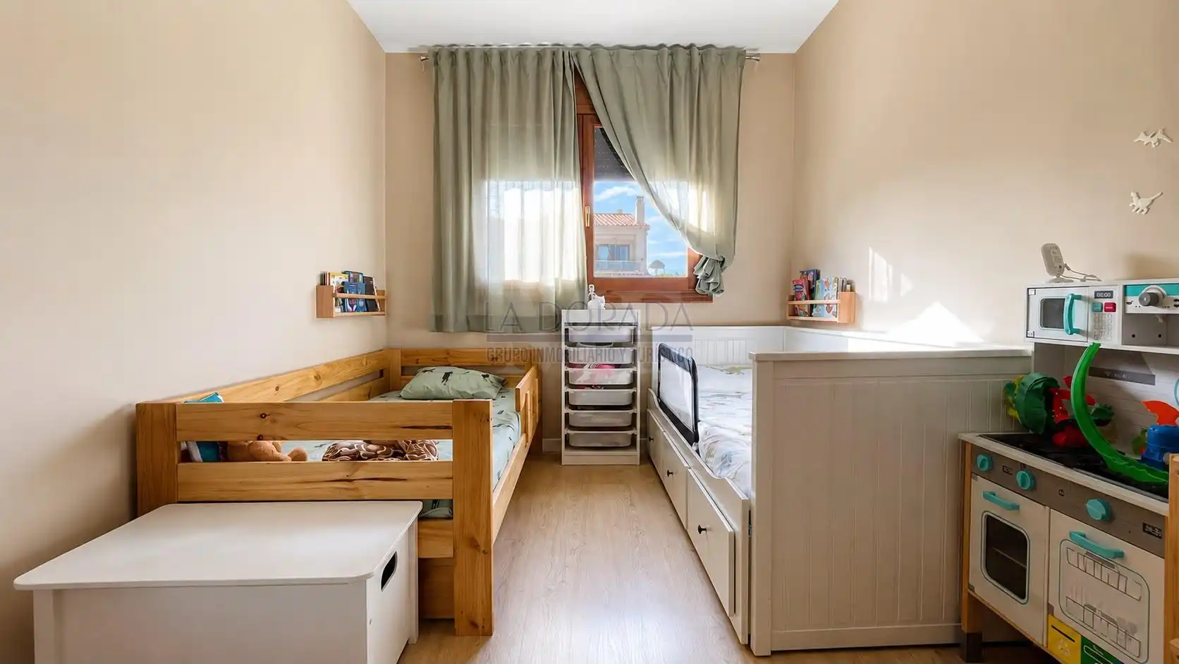 Schlafzimmer von Einfamilien-Reihenhaus zum Verkauf in Mont-roig del Camp mit Klimaanlage, Terrasse und Abstellraum