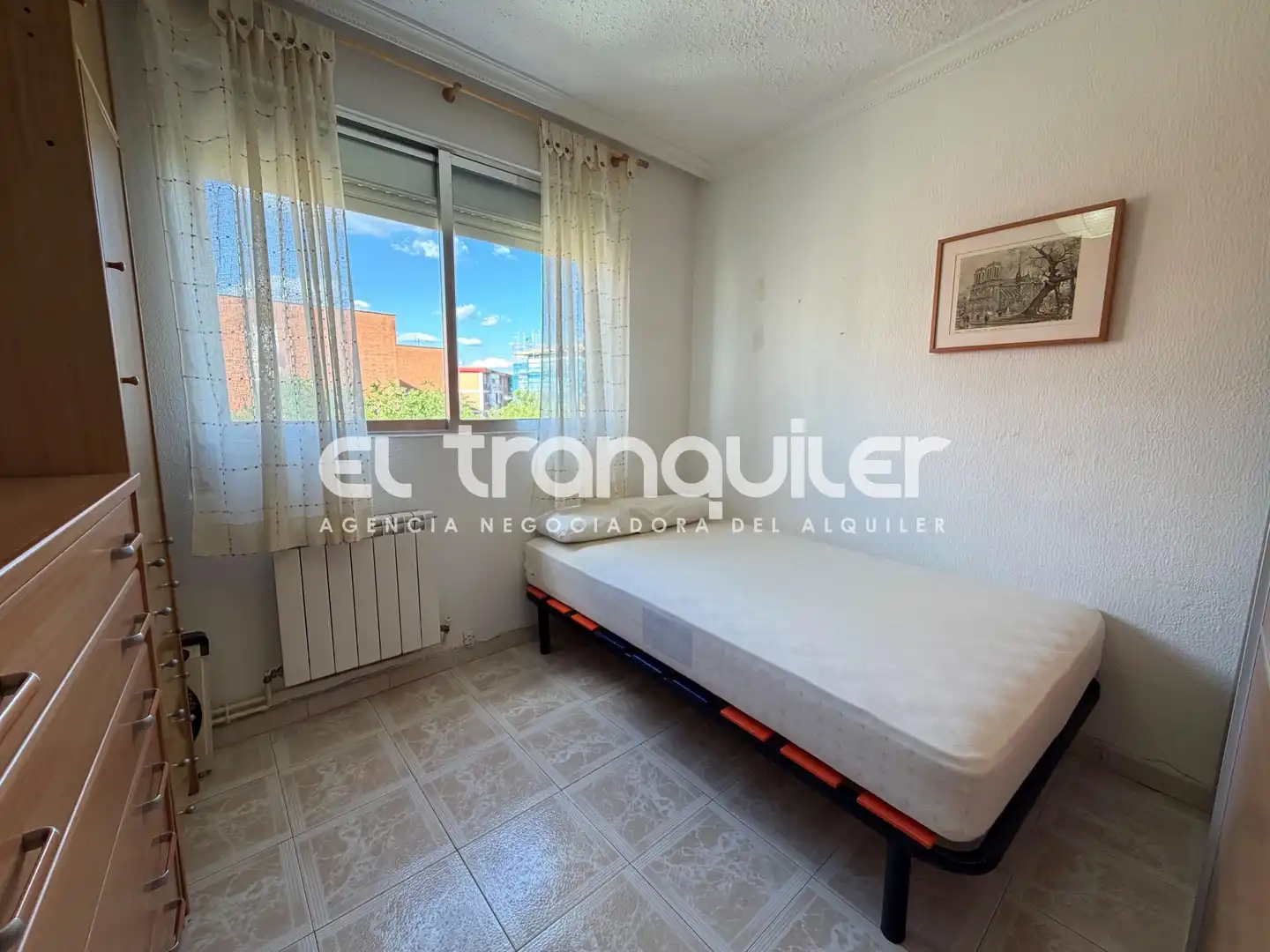 Habitación de Piso de alquiler en Fuenlabrada con Parquet, Amueblado y Lavadora