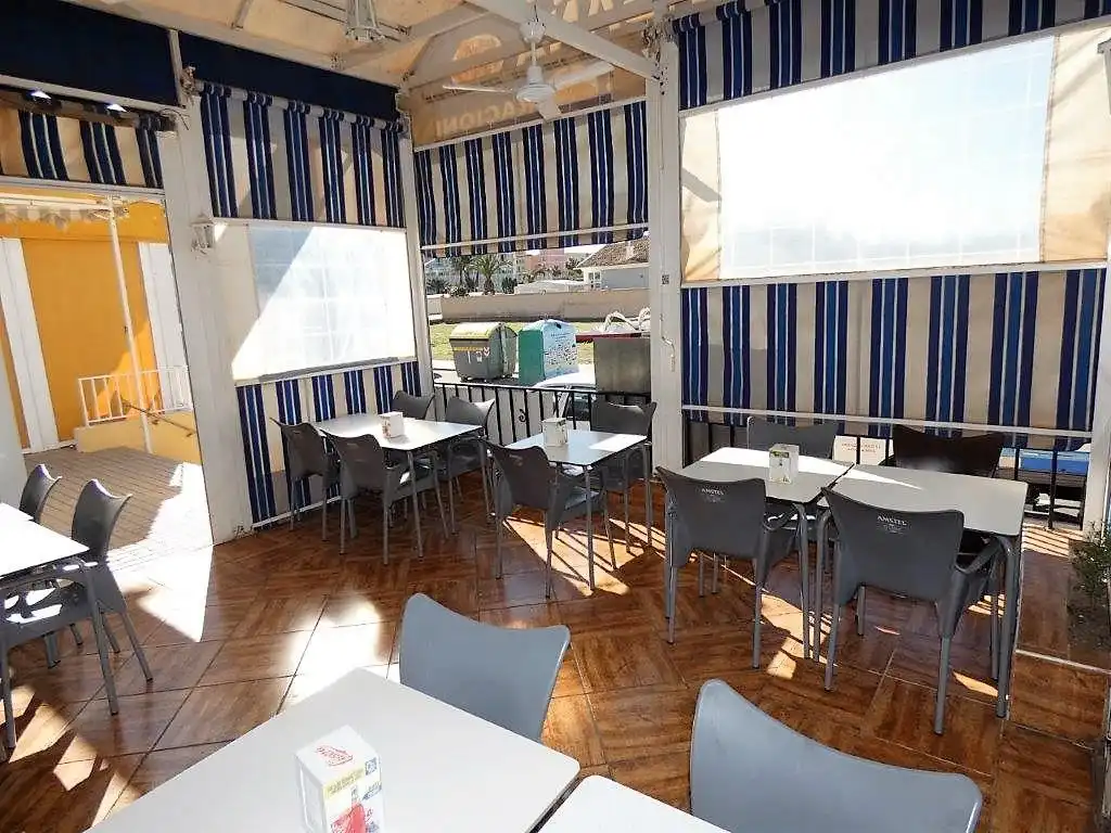 Local comercial en venda a Calle Américo Vespucio 33, imagen 9
