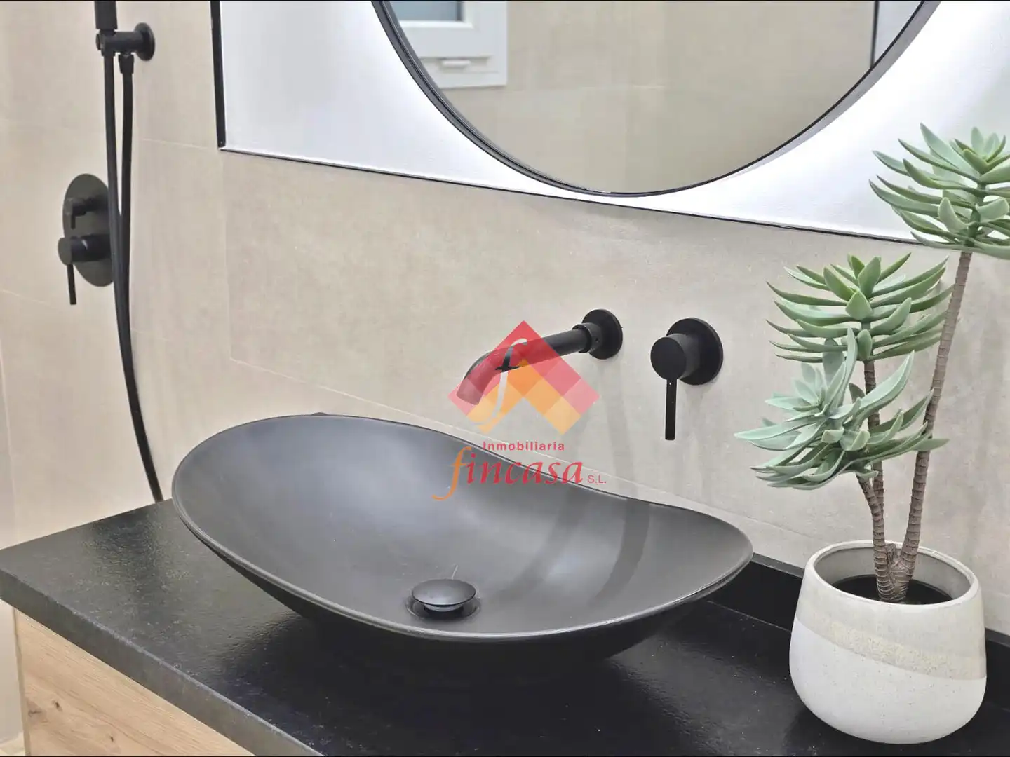 Badezimmer von Wohnung zum Verkauf in Ronda mit Klimaanlage und Möbliert