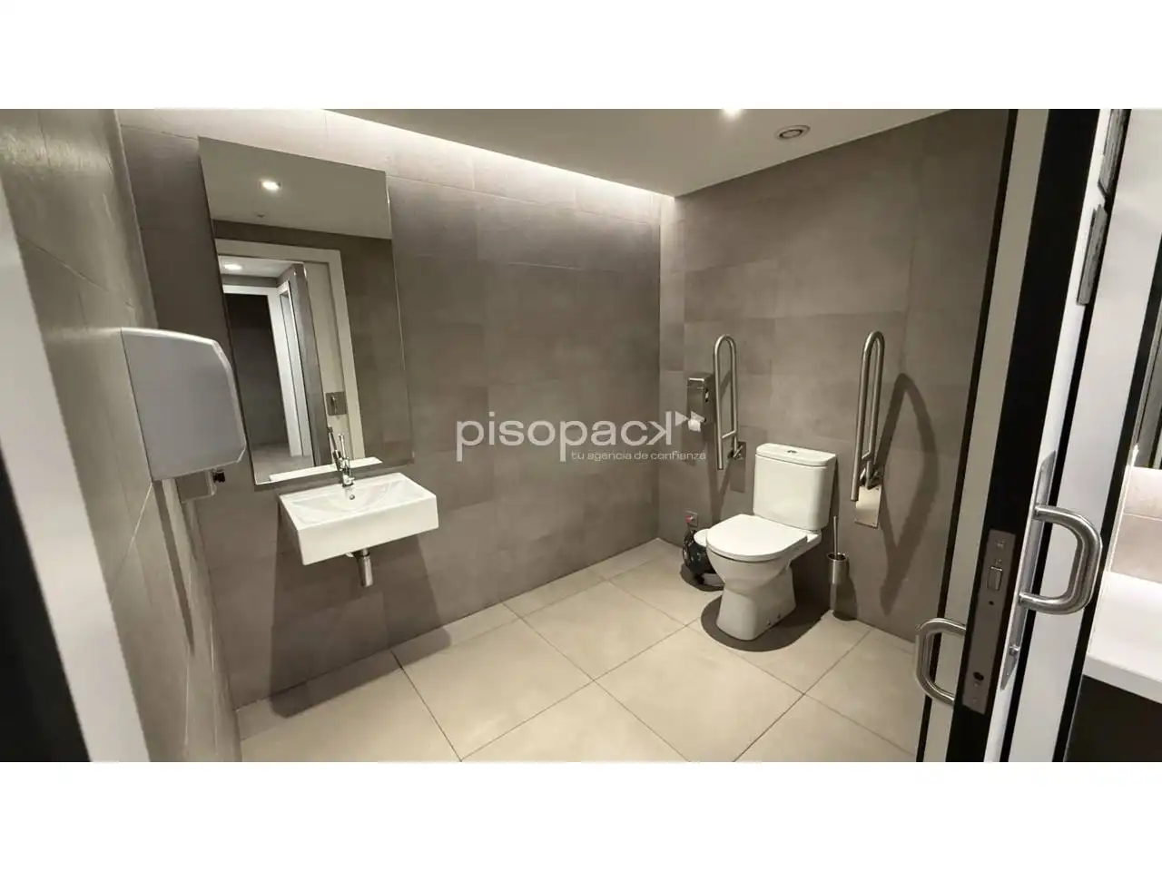Office space with lift for sale in Calle Emilio Arrieta, imagen 24