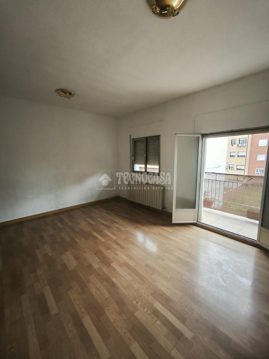 Sala d'estar de Pis en venda en  Madrid Capital amb Calefacció, Traster i Balcó