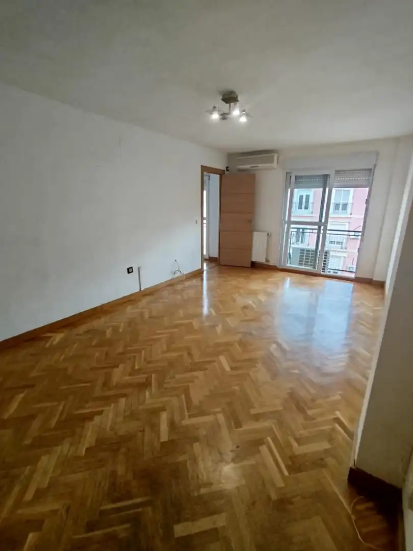 Wohnung mit Terrasse zur Miete in Centro