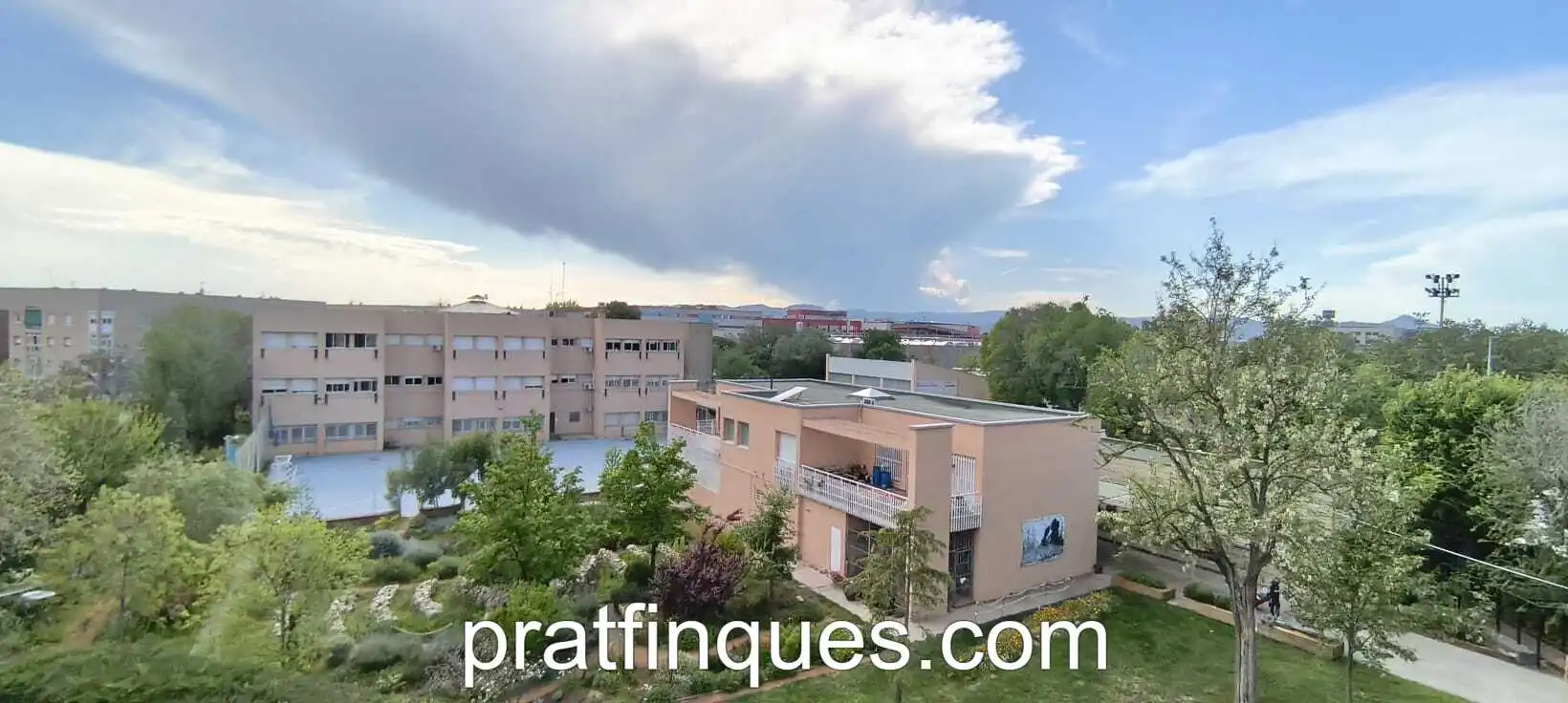 Wohnung zum Verkauf in El Prat de Llobregat mit Klimaanlage, Heizung und Ofen