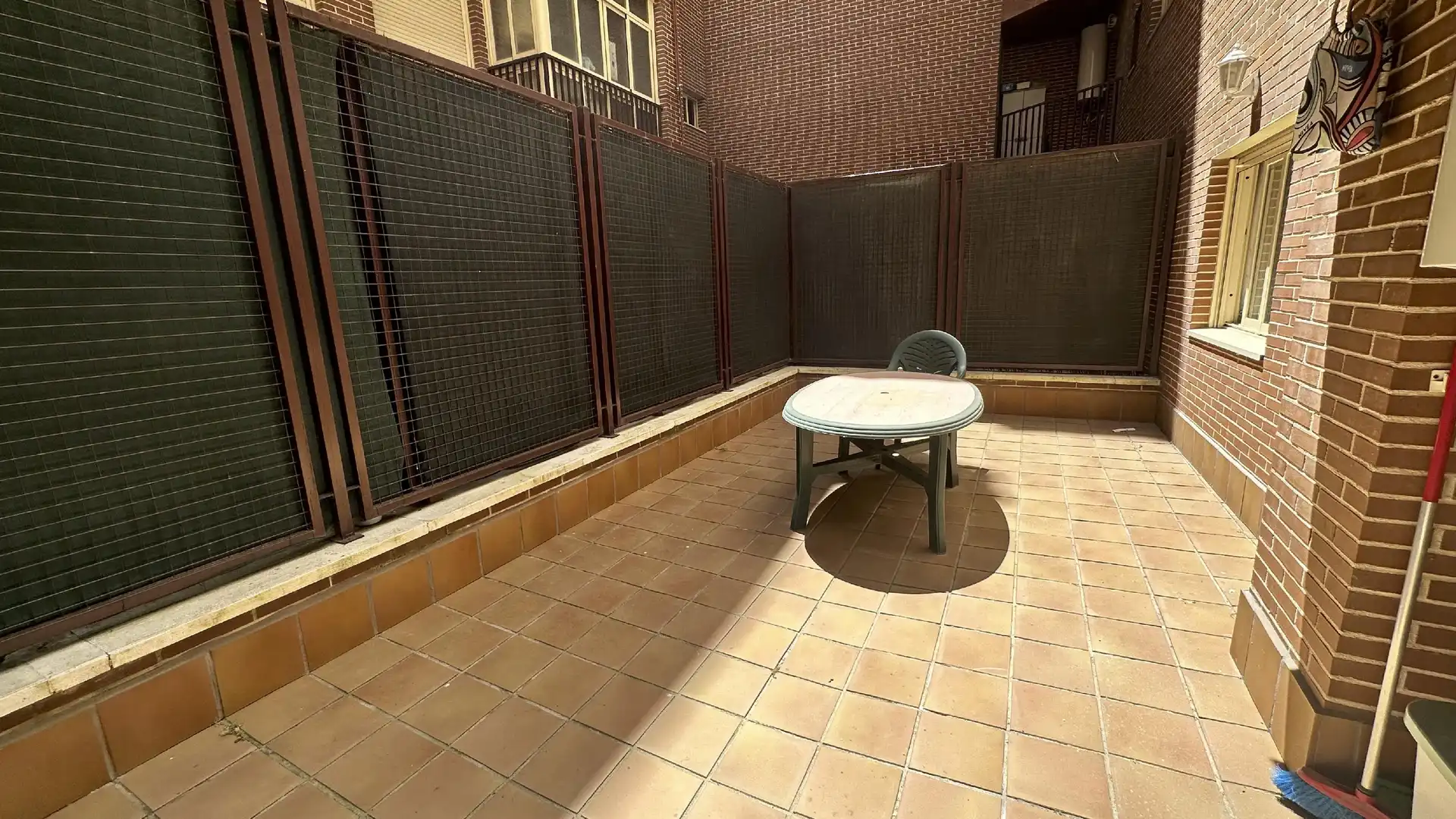 Terraza de Apartamento en venta en Madrid con Aire acondicionado, Calefacción y Jardín privado
