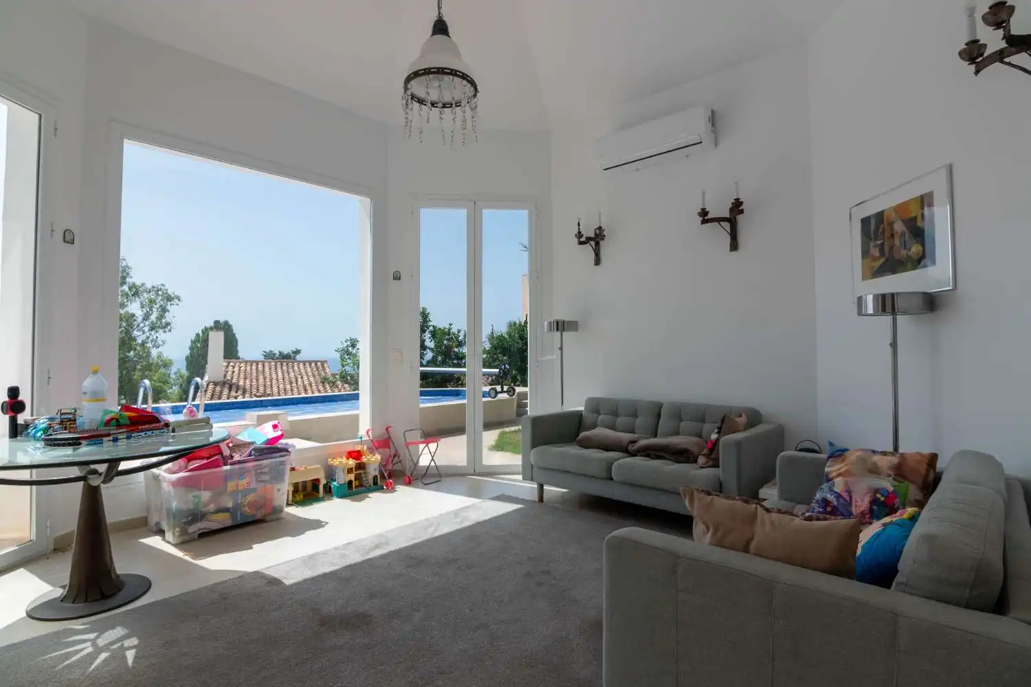 Sala d'estar de Casa o xalet de lloguer en Salobreña amb Terrassa, Piscina i Moblat