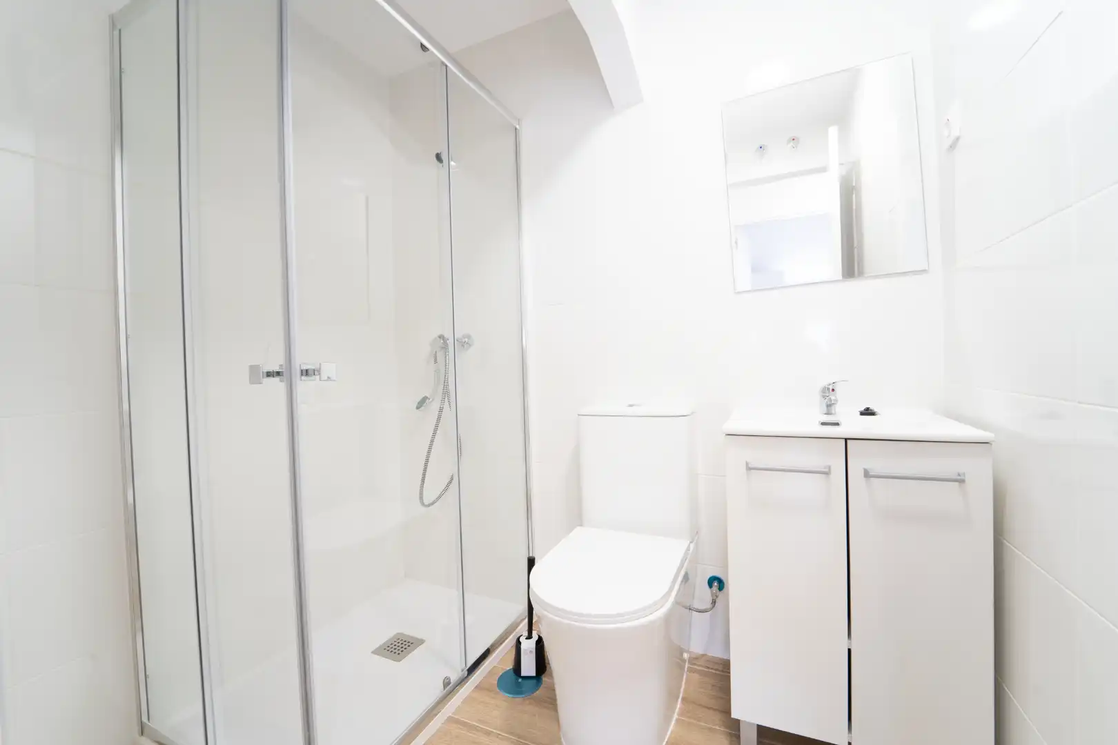Bathroom of Flat for rent in Madrid  with Heating, Furnished and Oven