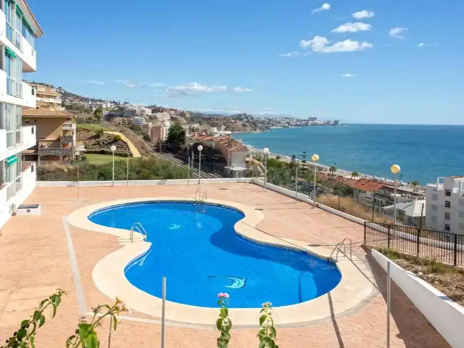 Piscina de Apartament de lloguer en Torreblanca del Sol