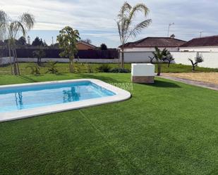 Piscina de Casa o xalet en venda en Conil de la Frontera amb Jardí privat, Moblat i Domòtica