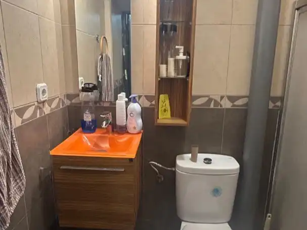 Baño de Local en venta en Sabadell con Aire acondicionado, Calefacción y Amueblado