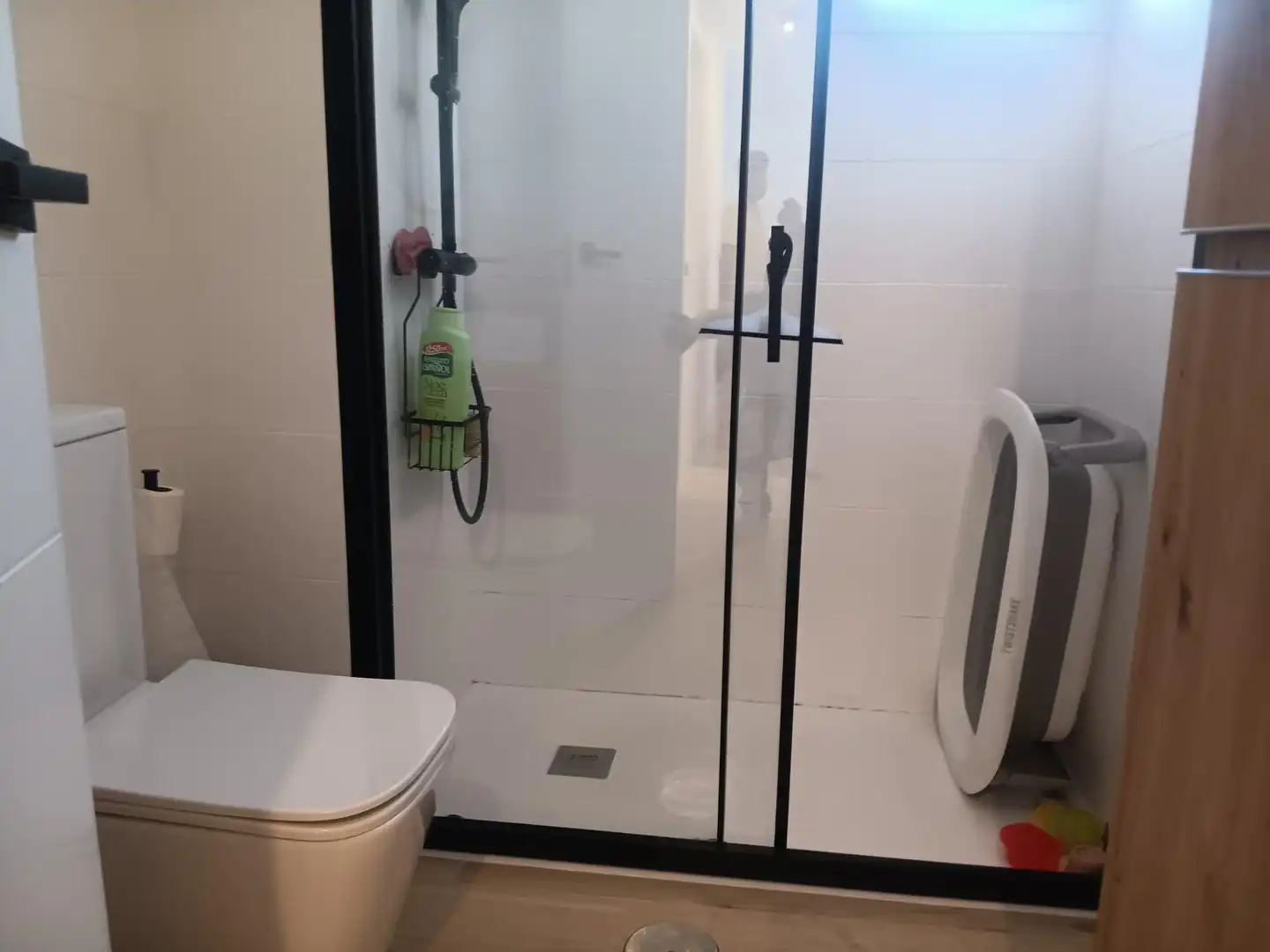 Bathroom of Flat for sale in Sevilla  with Air Conditioner, Parquet flooring and Terrace