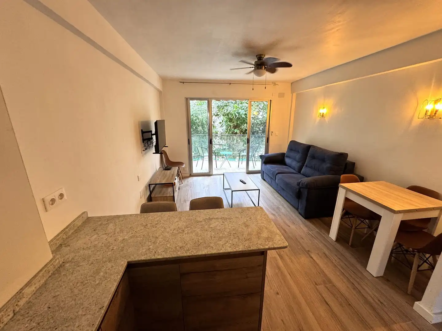 Sala d'estar de Apartament de lloguer en Benidorm amb Aire condicionat, Calefacció i Terrassa