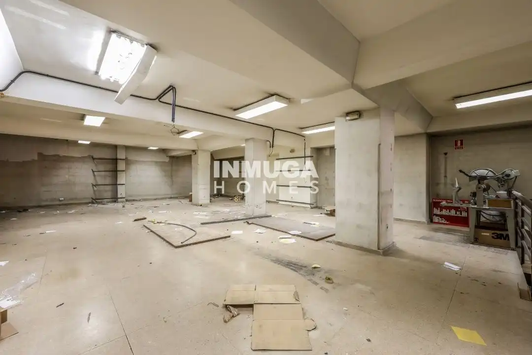 Commercial properties for sale in Madrid  with Air Conditioner