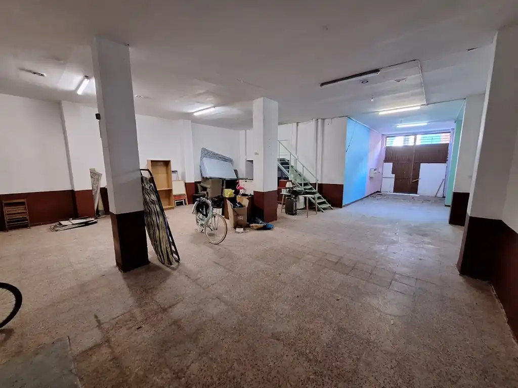 Business premises for sale in Casc Urbà, imagen 2