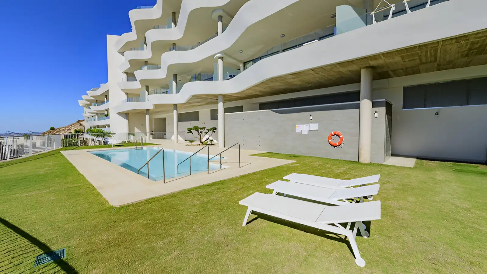 Swimming pool of Attic for sale in Benalmádena  with Air Conditioner, Heating and Terrace