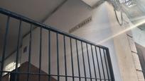 Vista exterior de Pis en venda en Sanlúcar la Mayor amb Aire condicionat i Terrassa