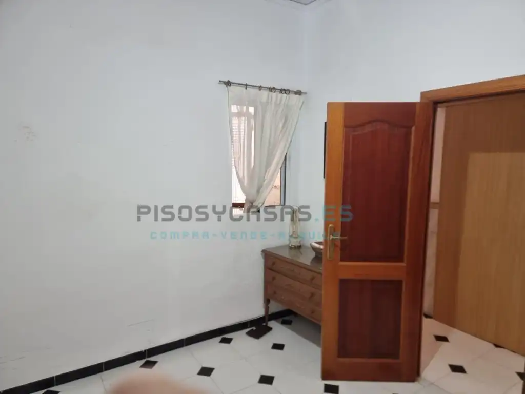 Habitación de Planta baja en venta en Macastre