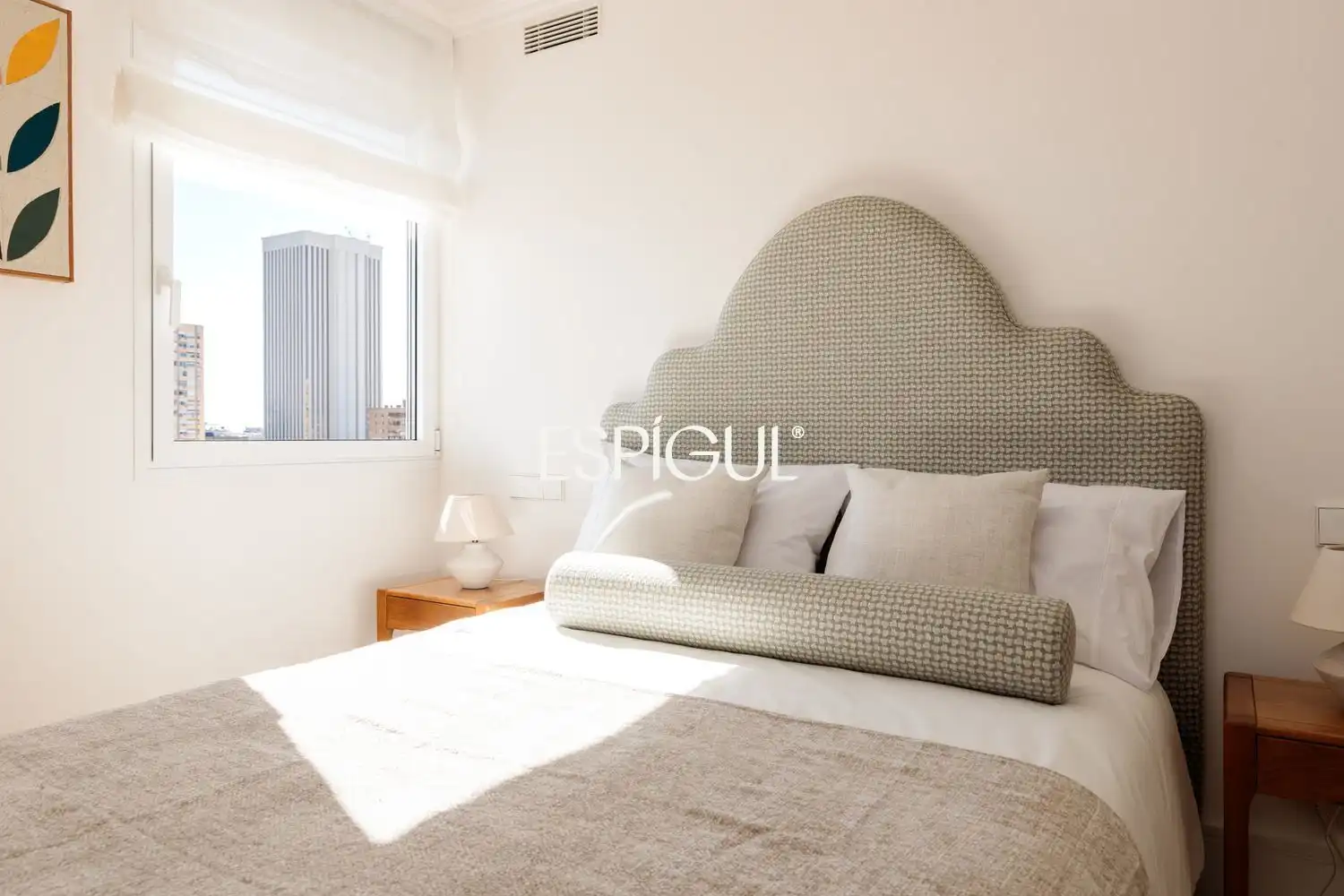 Schlafzimmer von Wohnung zum Verkauf in Madrid mit Klimaanlage, Heizung und Terrasse