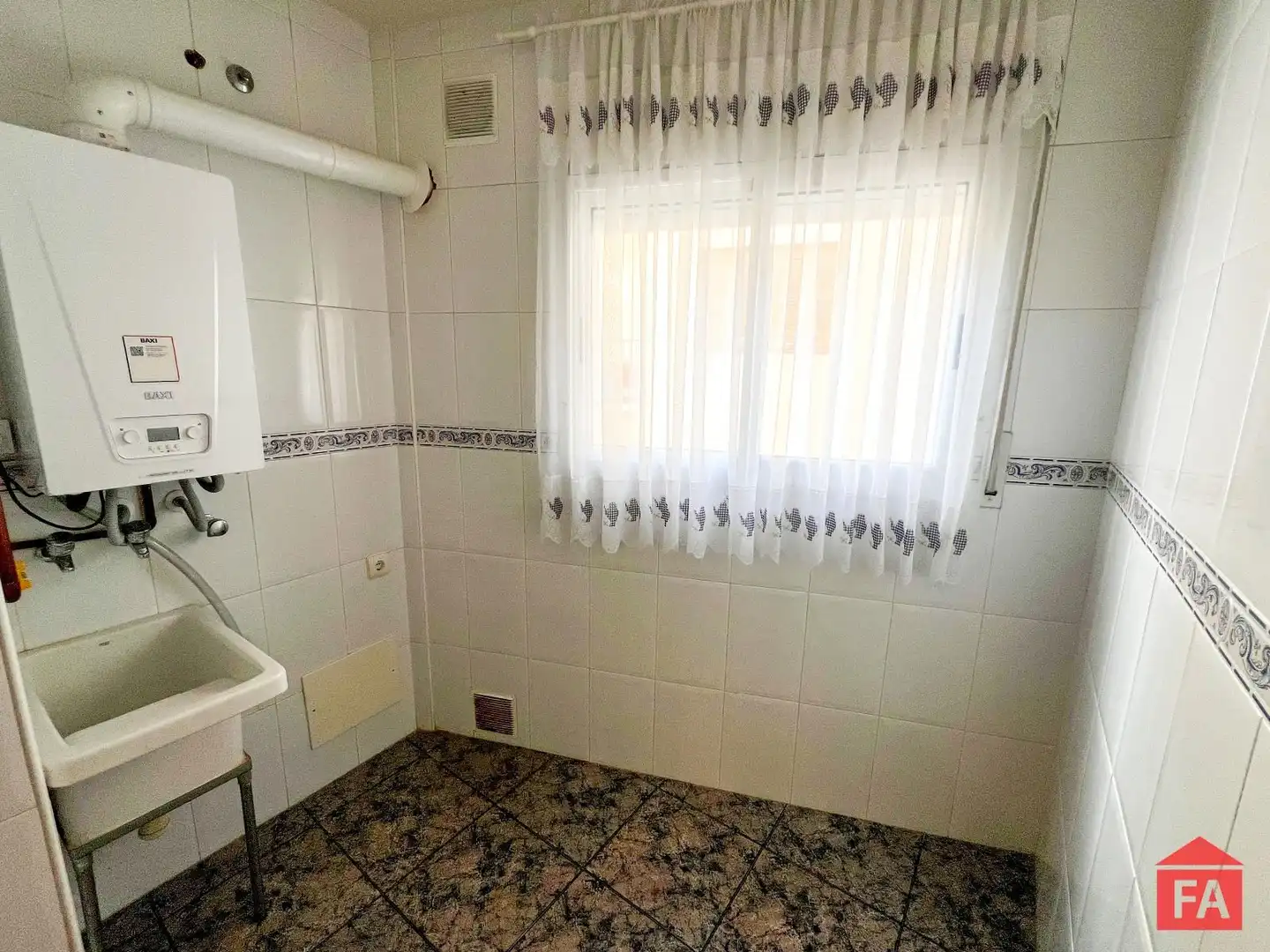 Baño de Piso en venta en El Vendrell con Aire acondicionado y Calefacción