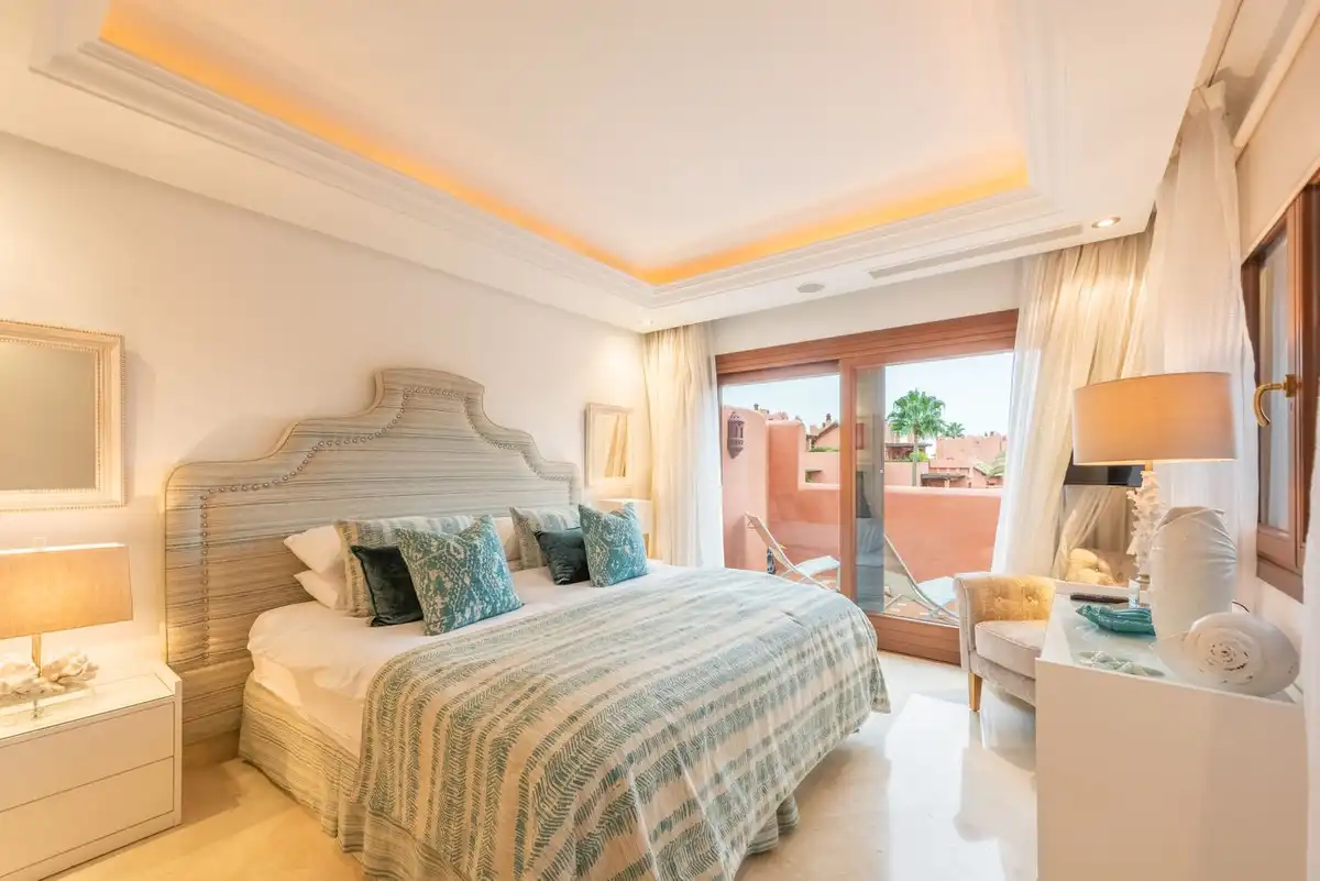 Penthouse with pool for sale in Selwo, imagen 16