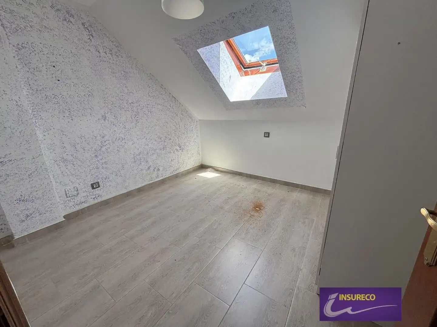 Habitación de Dúplex en venta en Valencia de Don Juan con Terraza y Trastero