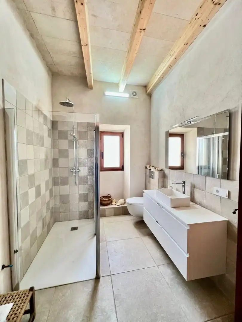 Bany de Finca rústica de lloguer en Felanitx amb Calefacció i Moblat