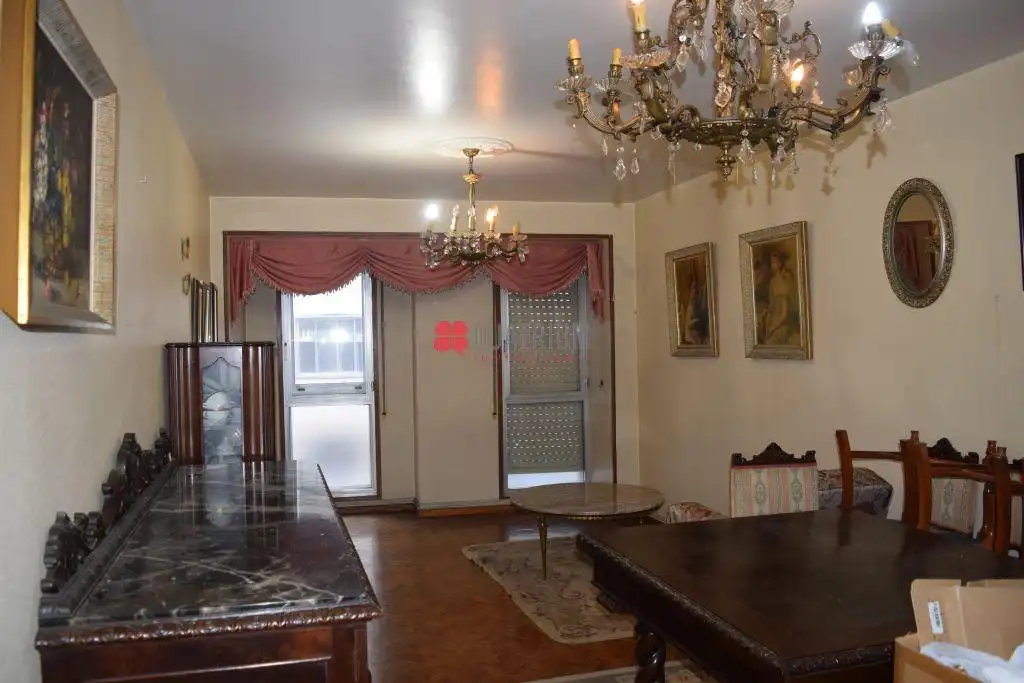 Comedor de Piso en venta en Santiago de Compostela  con Trastero