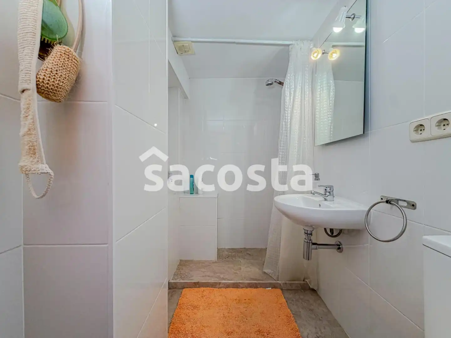 Badezimmer von Haus oder Chalet zum Verkauf in Lloret de Mar mit Klimaanlage, Heizung und Terrasse