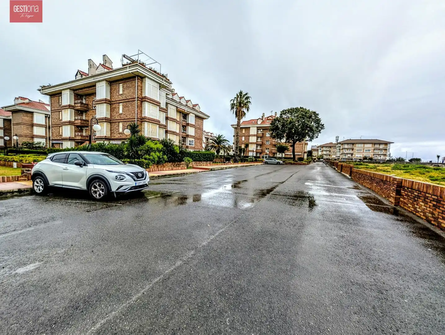 Vista exterior de Apartamento en venta en Noja con Calefacción, Terraza y Balcón