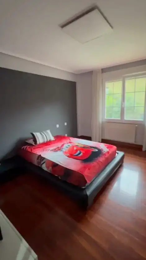 Habitación de Casa adosada en venta en Alonsotegi con Calefacción, Jardín privado y Trastero