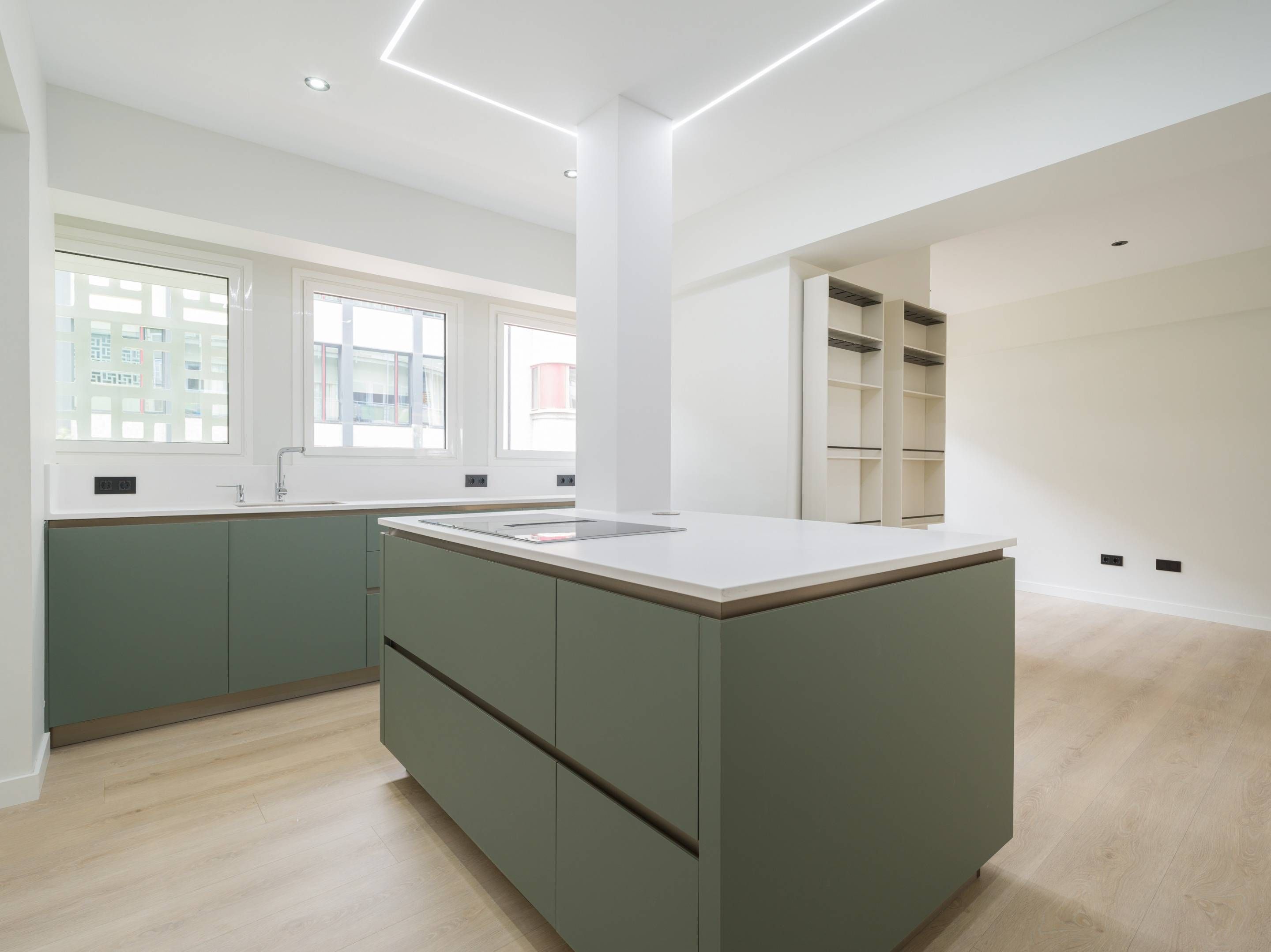 Küche von Wohnung zum Verkauf in Las Palmas de Gran Canaria mit Klimaanlage, Terrasse und Abstellraum