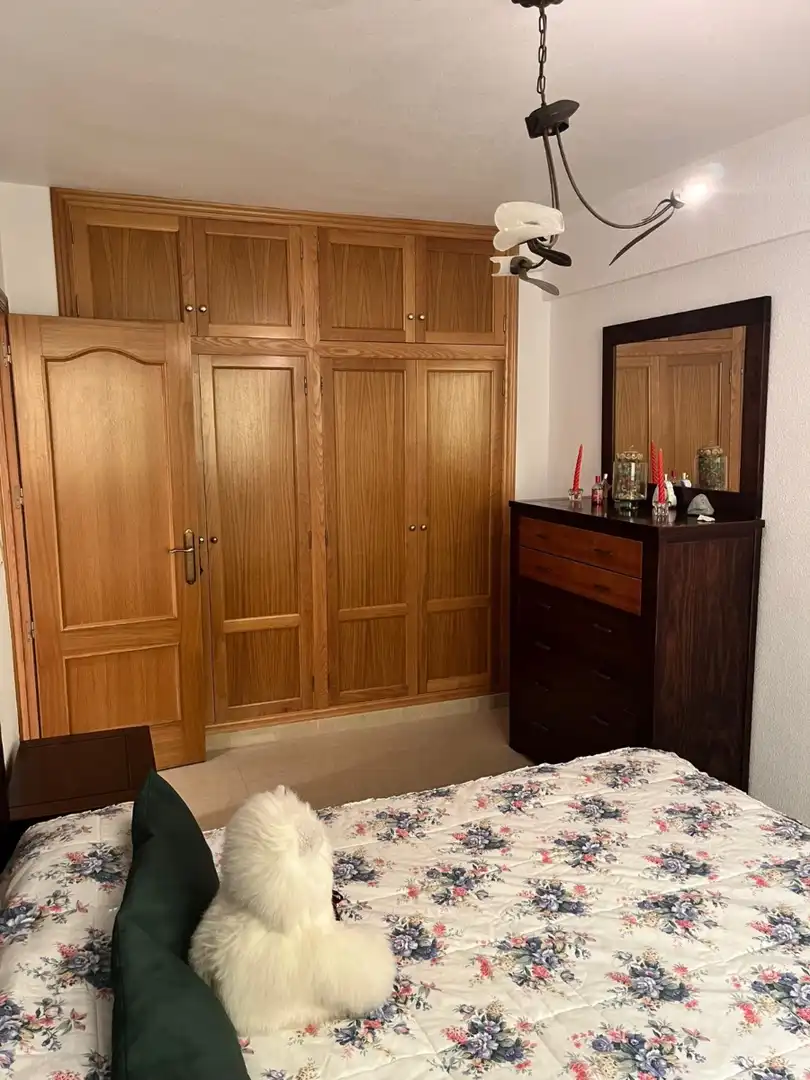 Habitación de Apartamento de alquiler en Santa Pola con Calefacción, Amueblado y Microondas