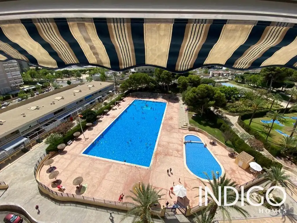 Piscina de Pis de lloguer en Alicante / Alacant amb Aire condicionat, Calefacció i Terrassa