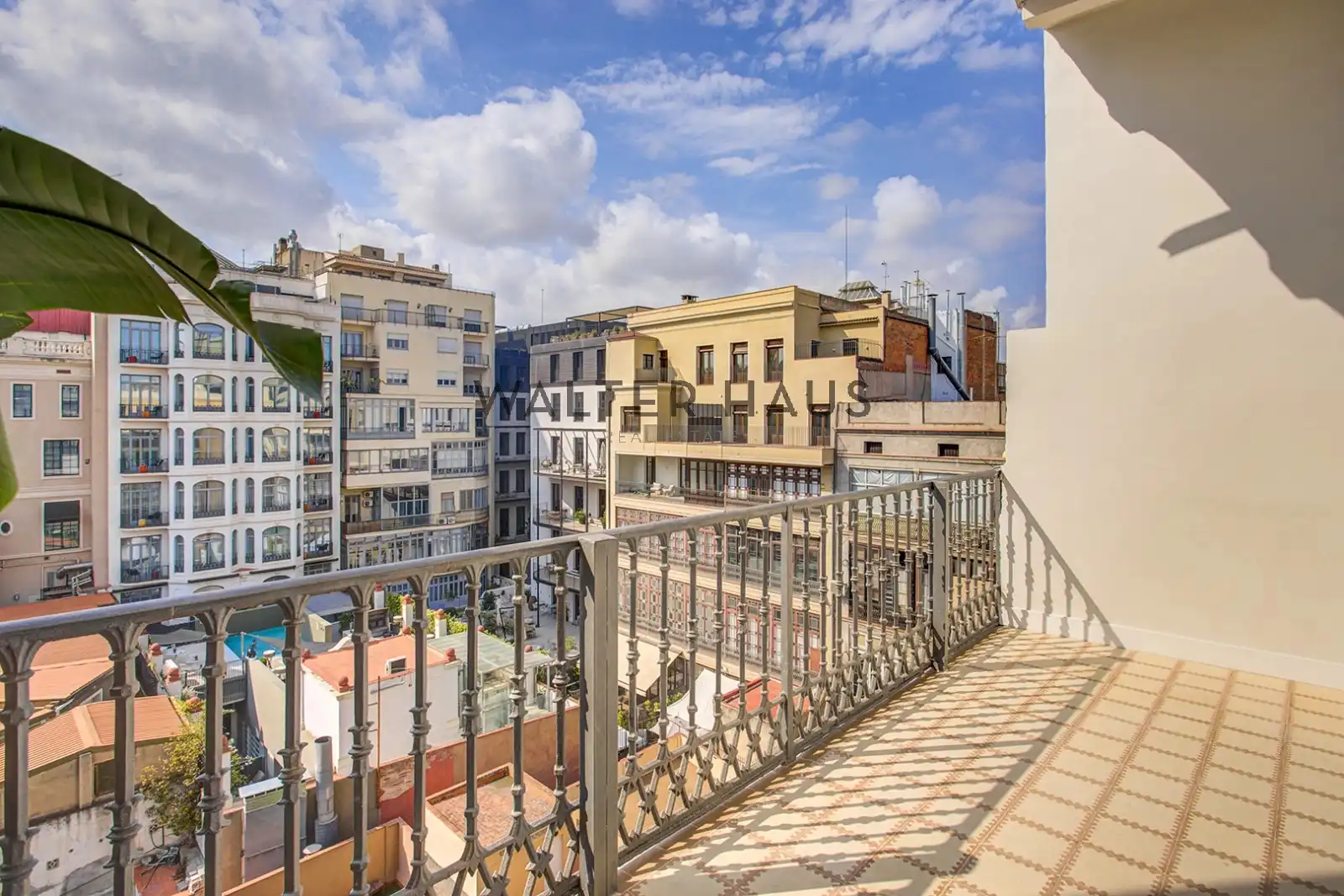 Vista exterior de Piso en venta en Barcelona con Terraza, Amueblado y Horno