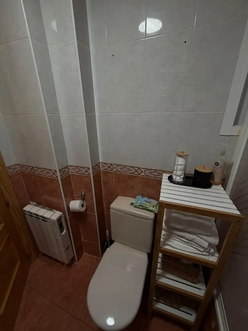 Baño de Piso en venta en Maracena con Amueblado y Lavadora