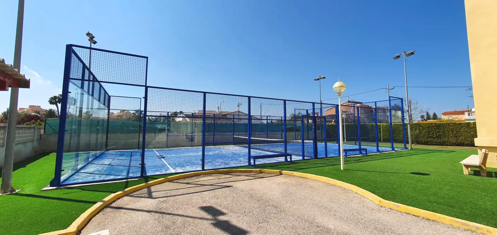 Vista exterior de Apartamento de alquiler en Dénia con Aire acondicionado, Calefacción y Terraza