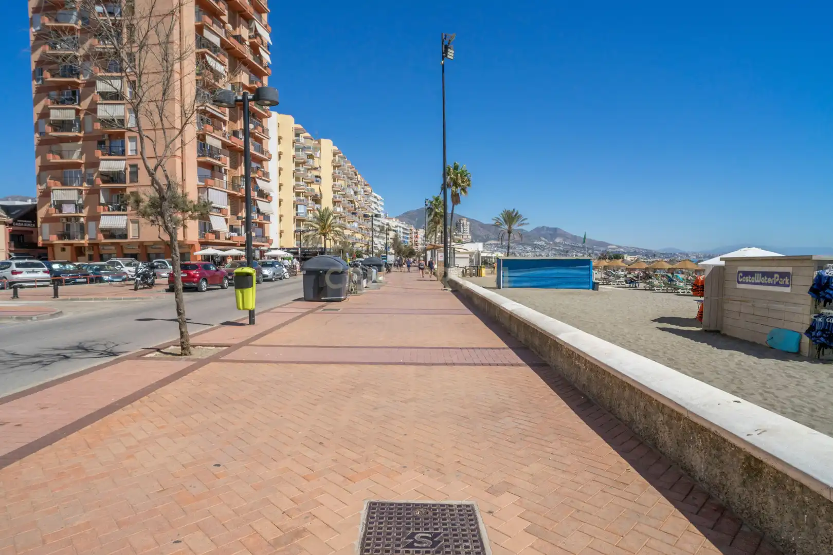 Vista exterior de Piso en venta en Fuengirola con Aire acondicionado, Horno y Lavadora