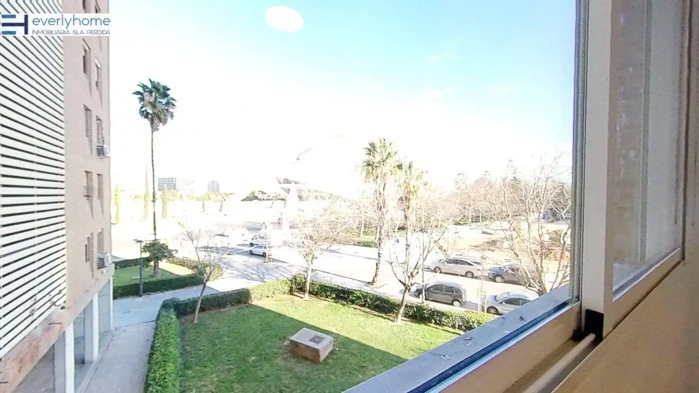 Exterior view of Flat for share in Valencia