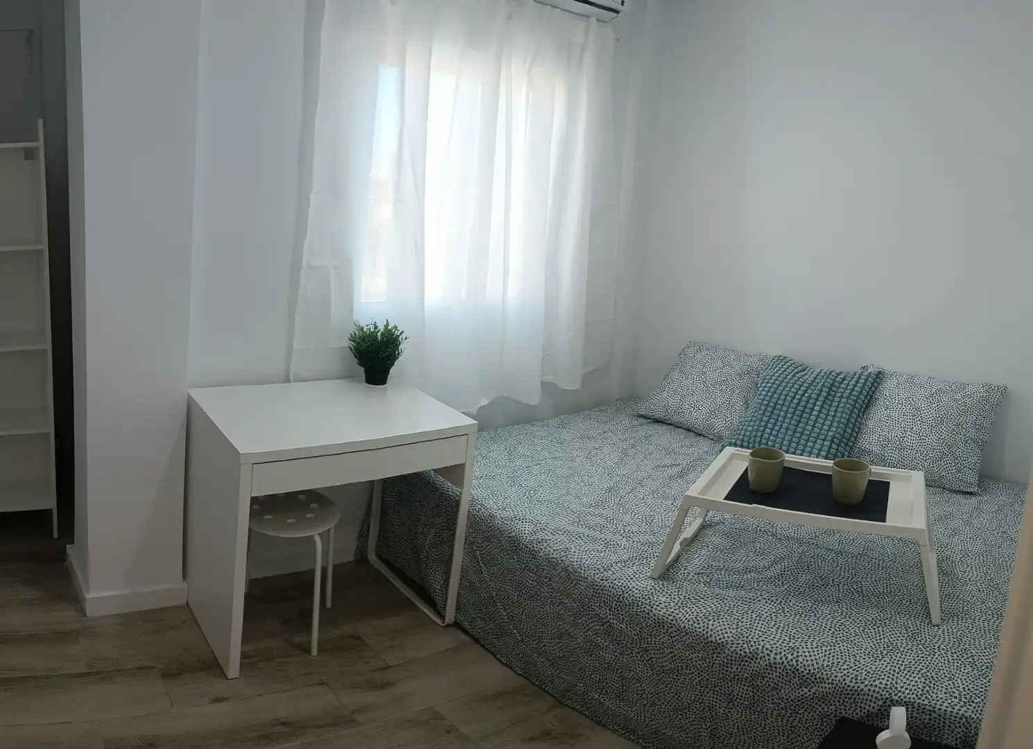 Habitación de Piso para compartir en Málaga con Amueblado