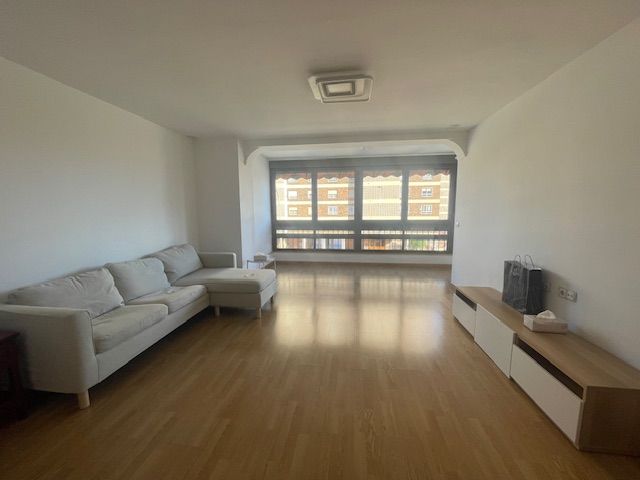 Sala d'estar de Pis de lloguer en Alicante / Alacant amb Moblat i Piscina comunitària